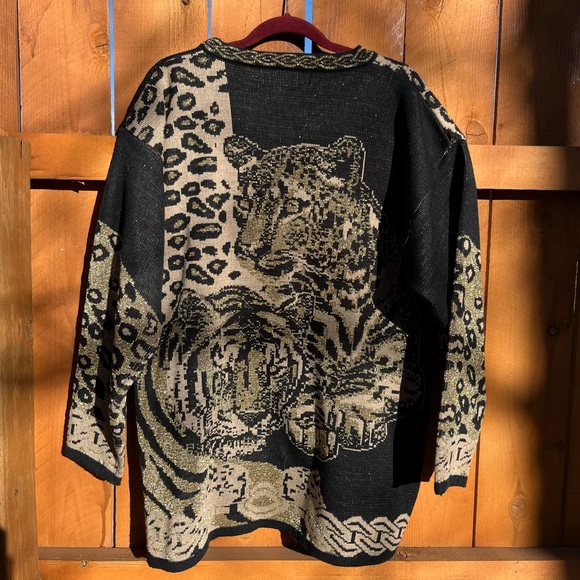 Maurada Vintage 1980s Tiger and Leopard Oversized Sweater Novelty Print Big Cats - Picture 7 of 11